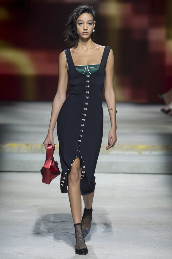 2018春夏伦敦时装周丨Burberry之外，还有什么可看？