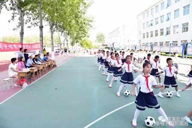 中国足球未来10年崛起,少年肩负着中国足球的未来