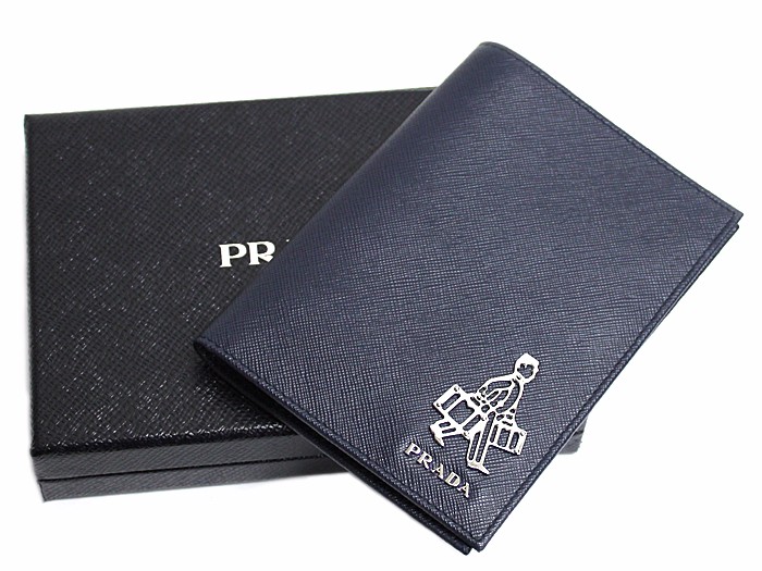 林允儿鹿晗王大陆同款,鹿晗与林允儿穿着红色衣服