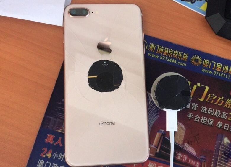 iphone8plus后盖摔碎,iphone8plus摔了通病