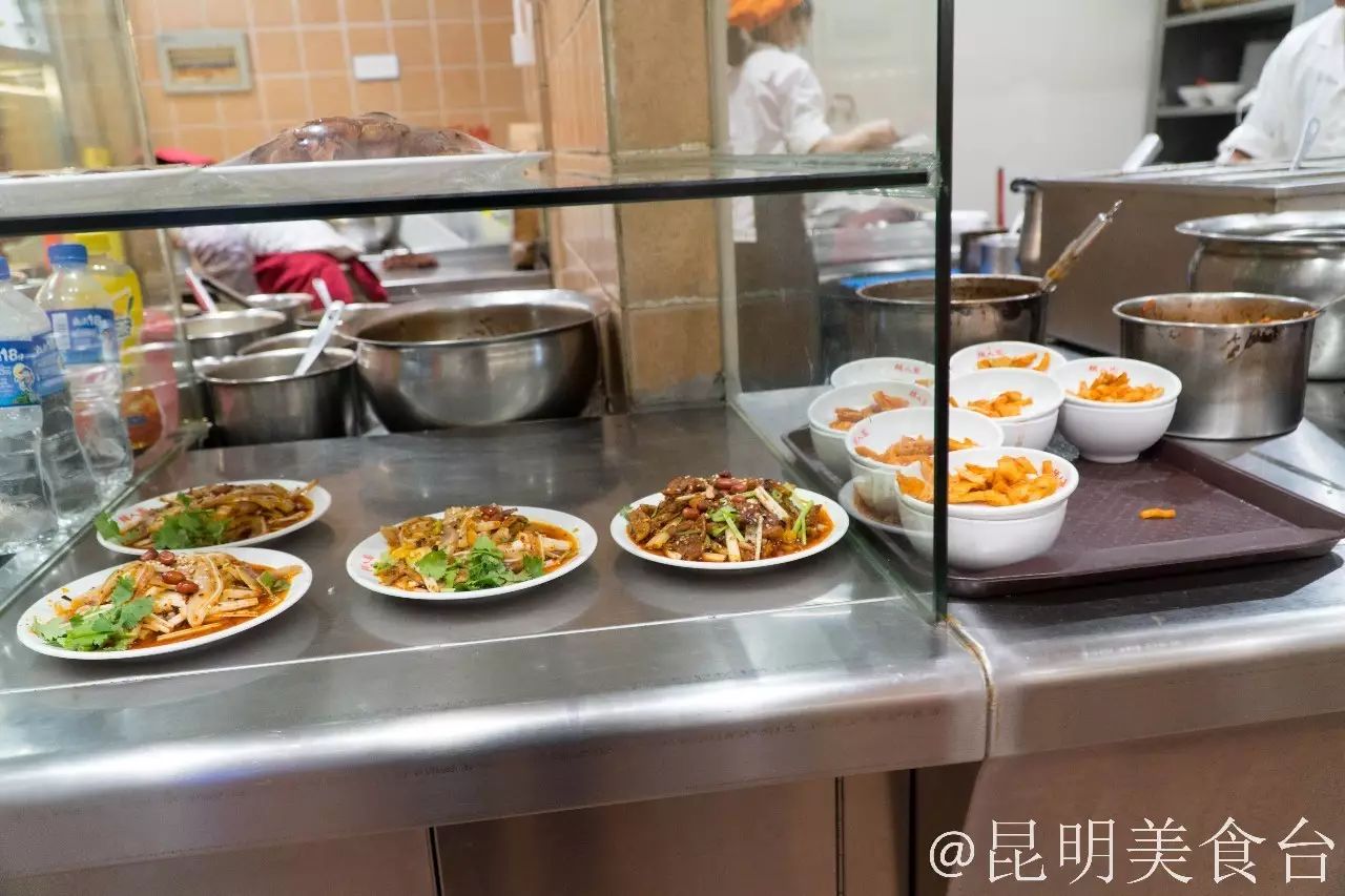 昆明排队到腿软的14家民间老店，吃过6家以上算你厉害