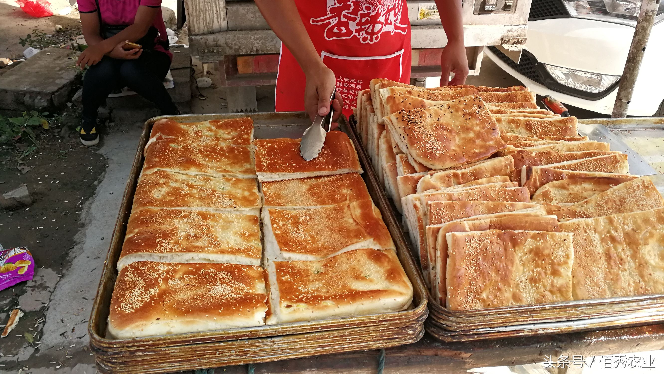 在乡村路边摆摊能挣钱吗,农村摆摊一天能赚多少钱