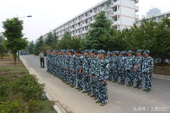 鎶勫啓鍛樻槸楠椾汉鐨勫悧,澶у鐢熸妱鍐欏憳