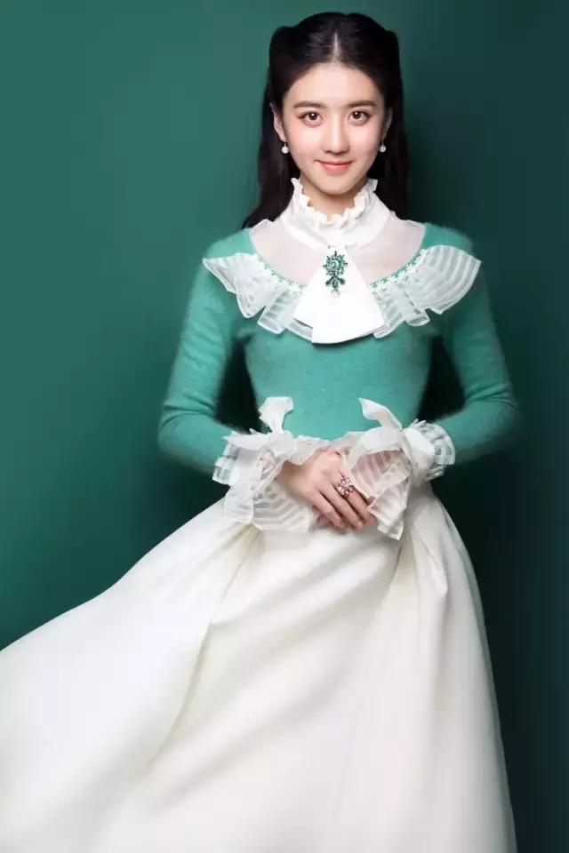 99后北影校花王俊凯同学,出演苹果广告,刚大一就拍了腾讯网剧