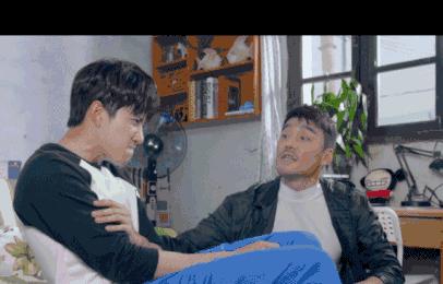 mike帅气腹肌,mike露腹肌