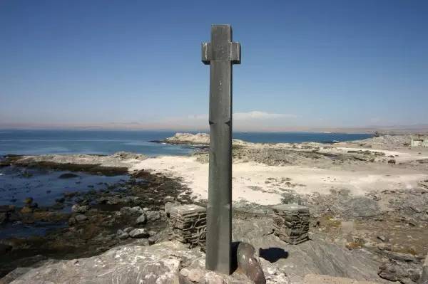 纳米比亚暗夜保护区,世界尽头与冷酷仙境是谁写的