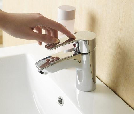 家里洗澡水龙头坏了怎么修,家庭用的水龙头坏了怎么修