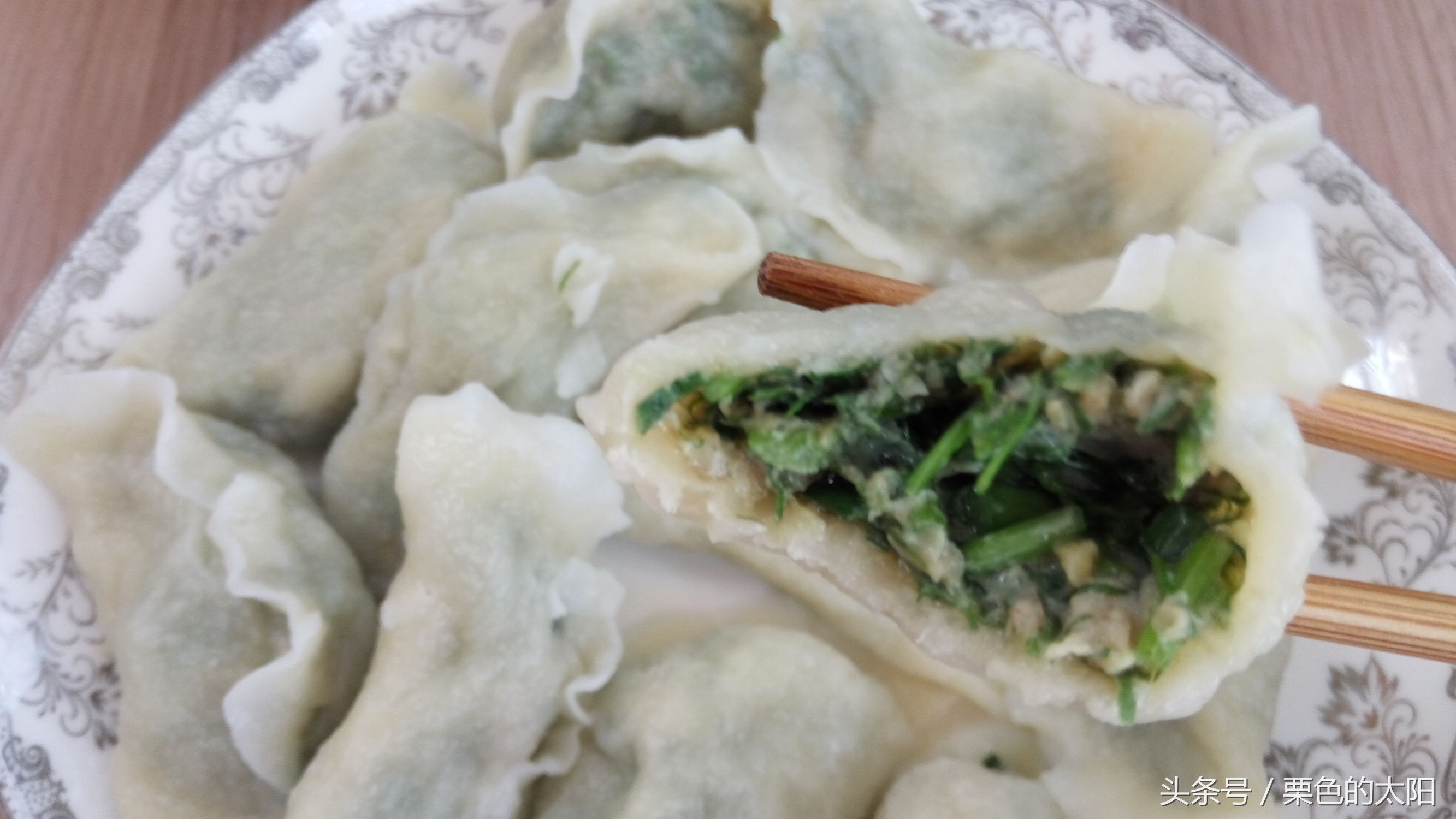 鲜美多汁的猪肉大葱馅饺子,韭菜茴香苗肉饺子做法