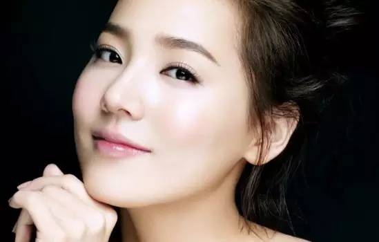 颜值的上限取决于鼻子的高度吗,眼睛鼻子哪个决定颜值