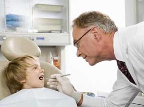 儿童长多生牙的处理方法,孩子长了多生牙怎么办