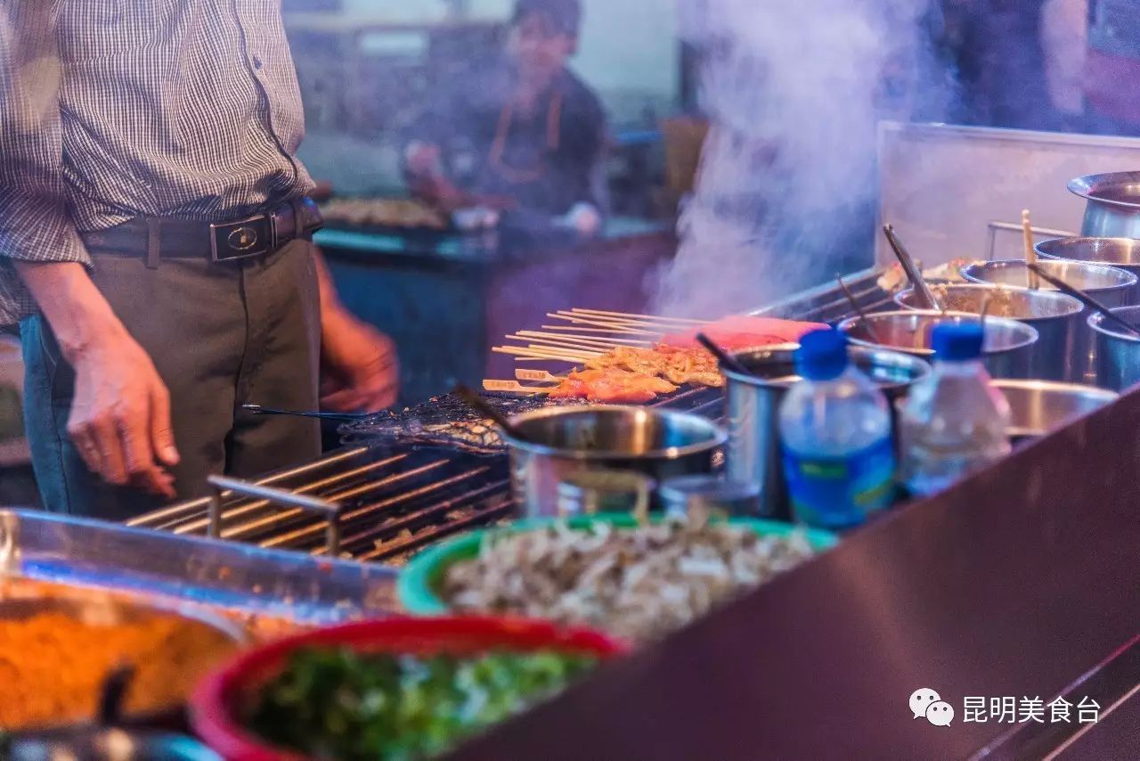 昆明排队到腿软的14家民间老店，吃过6家以上算你厉害