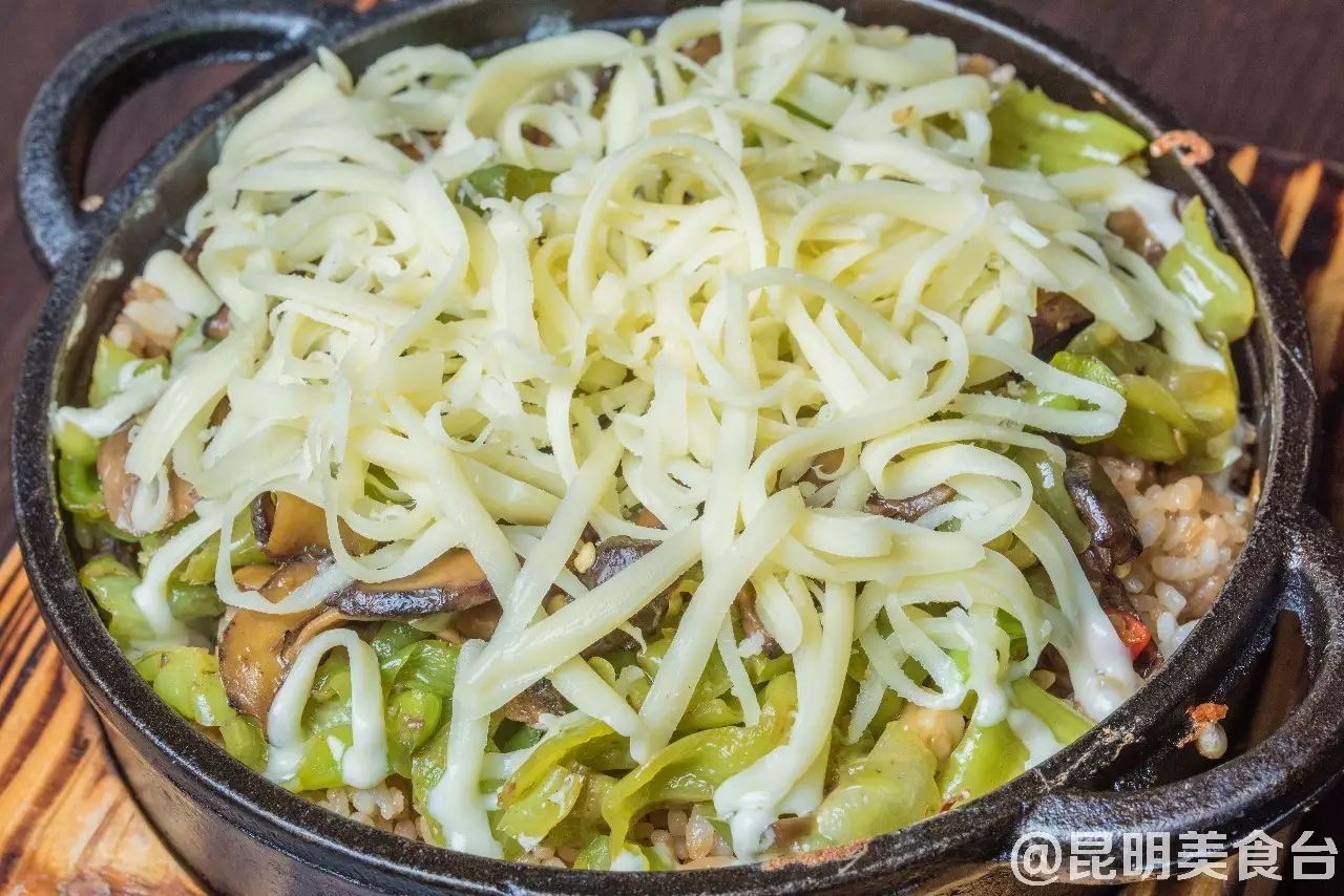 昆明排队到腿软的14家民间老店，吃过6家以上算你厉害