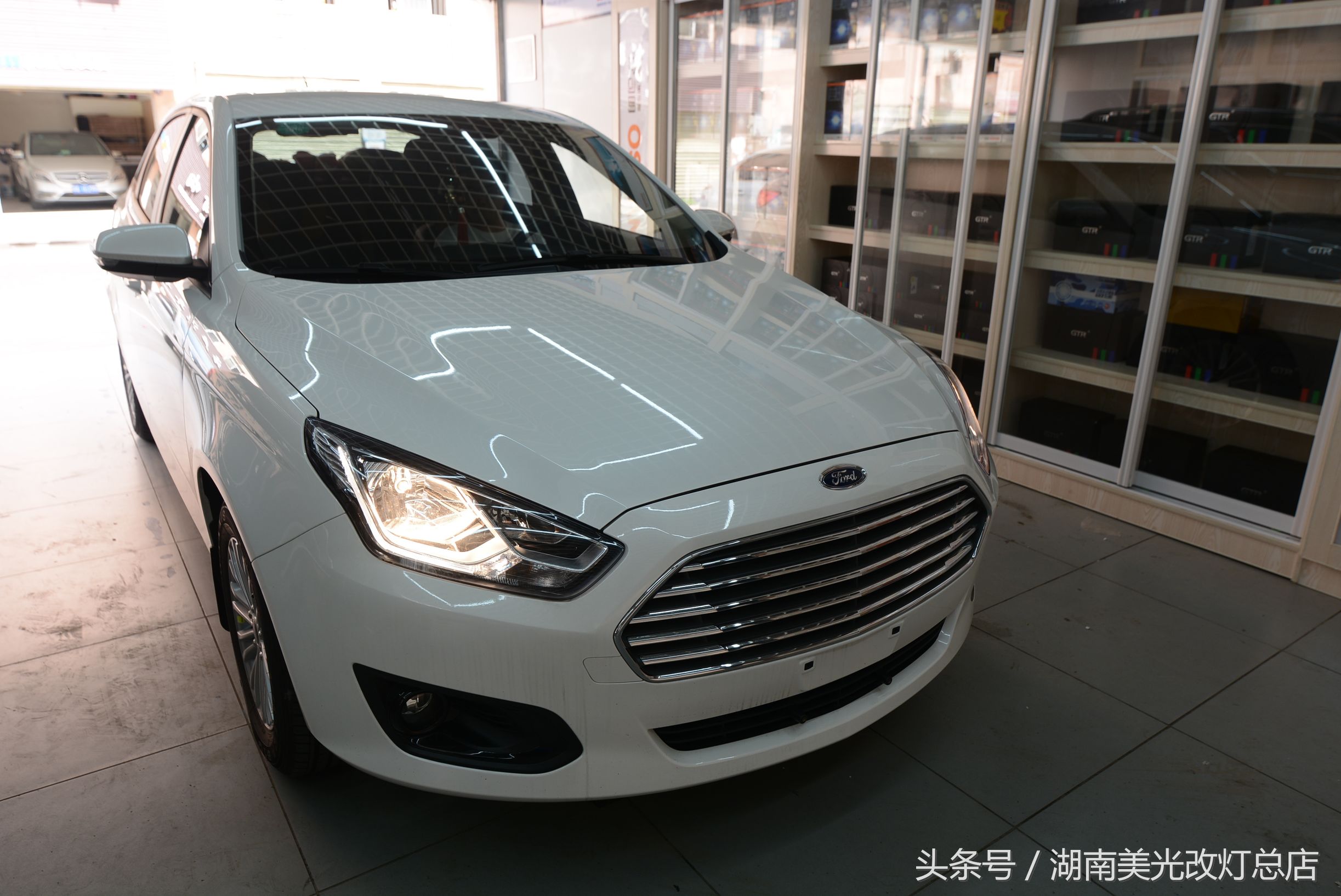 改灯的朋友圈说说,改车灯的说说文案