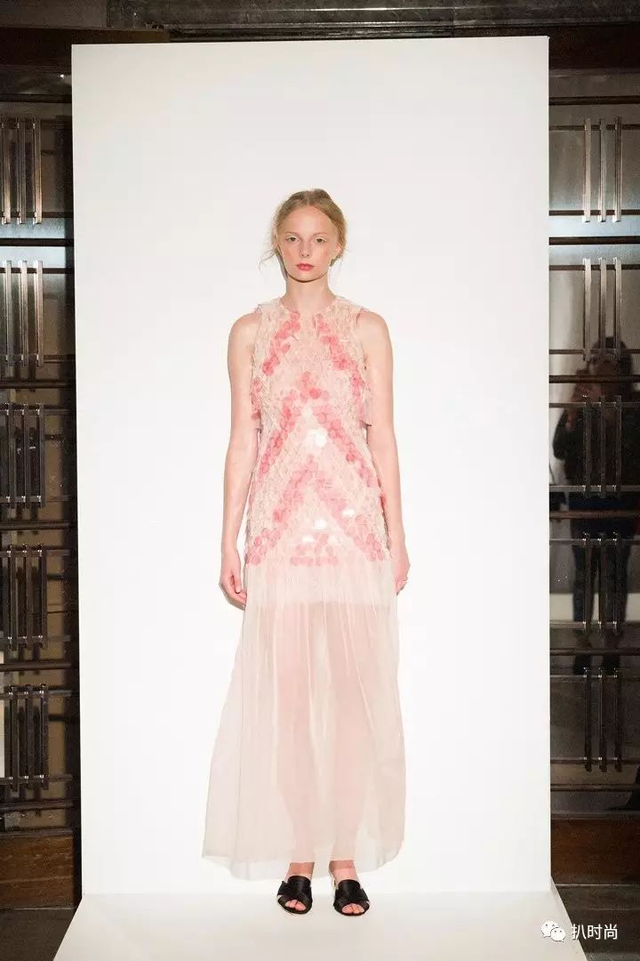 2018春夏伦敦时装周丨Burberry之外，还有什么可看？