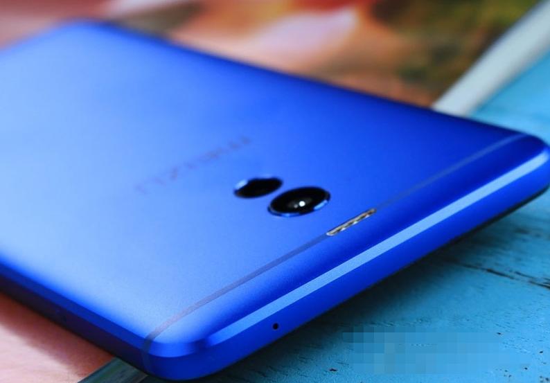 最低1699元，却加400元选64G+骁龙626，网友“只因实用性”