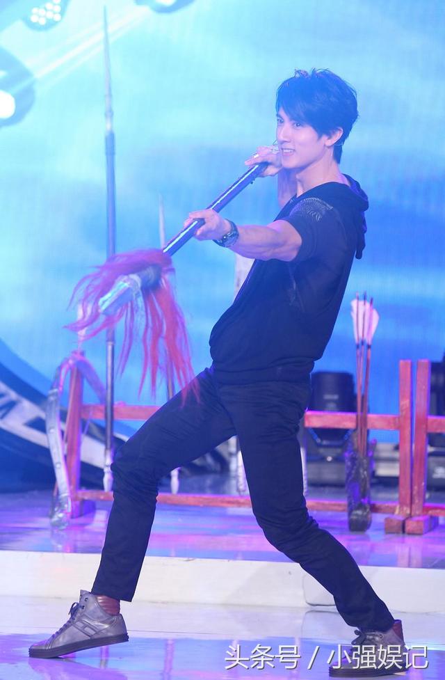 娱乐圈短腿男明星,娱乐圈十大腿精男生00后