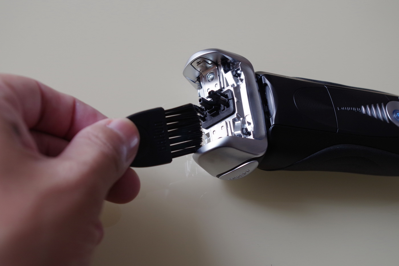 博朗尊享9系男士电动剃须刀,德国博朗电动剃须刀6系