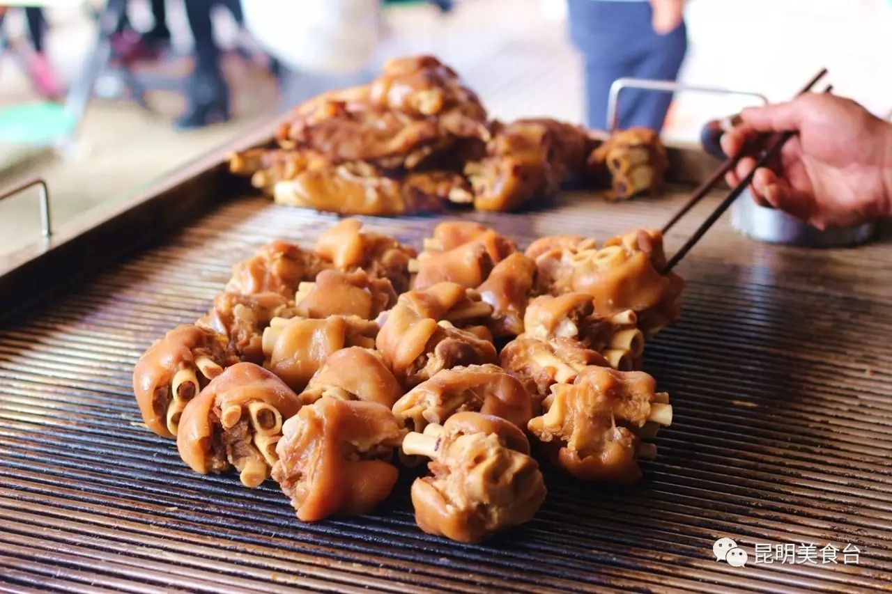 昆明排队到腿软的14家民间老店，吃过6家以上算你厉害