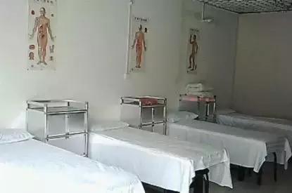 我找了家店,亲自试了传说中的“点穴减肥术”,其实不过如此