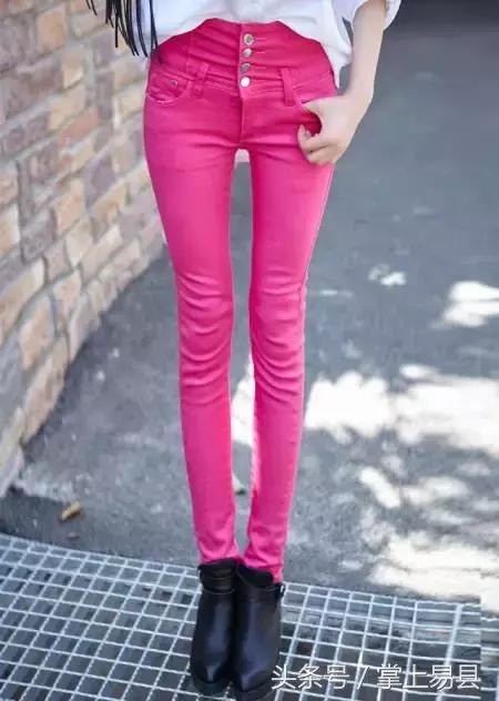 今年秋季流行穿裙子裤子超级时髦,2020年冬季最流行女装裤子