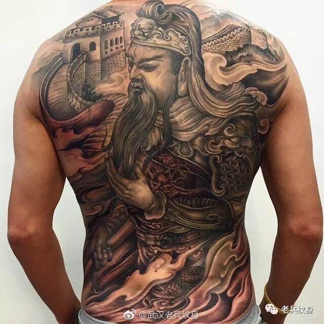 想纹个满背关公怕背不动,想纹个关公