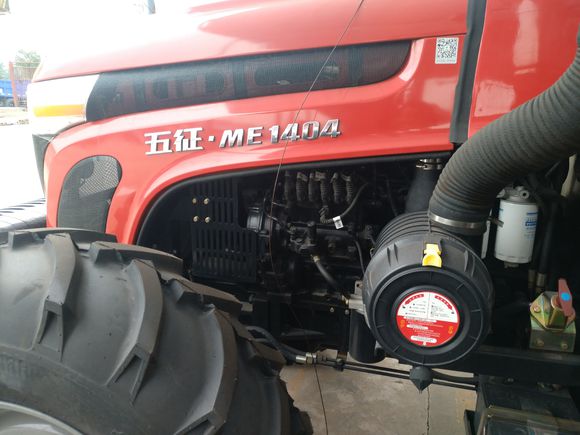 不到100万440马力的拖拉机,1404拖拉机什么配置