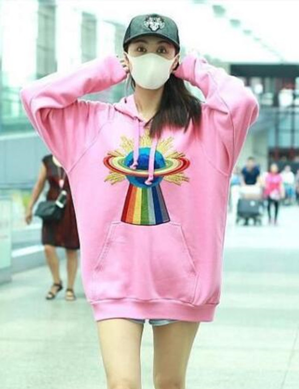 李菲儿穿运动裙,李菲儿穿搭卫衣