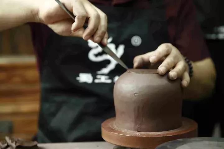 手工陶器店,看了一辈子的店