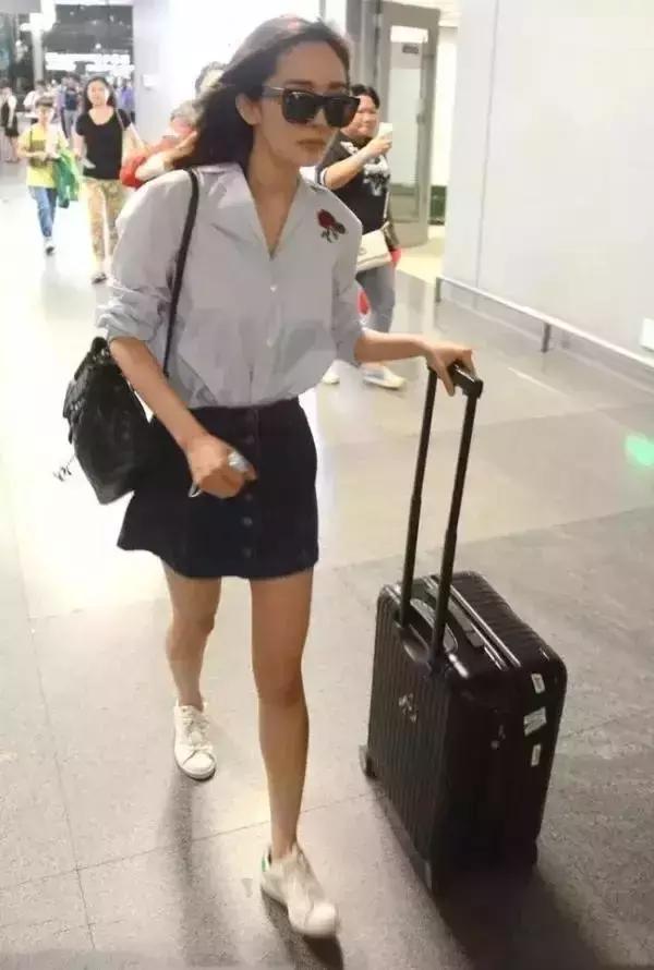 杨幂同款透明大蝴蝶手机壳好用吗,杨幂旅游攻略收纳旅行箱