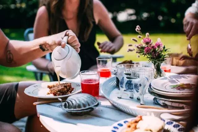 再老的房子也能焕然一新,破旧房子如何便宜装修