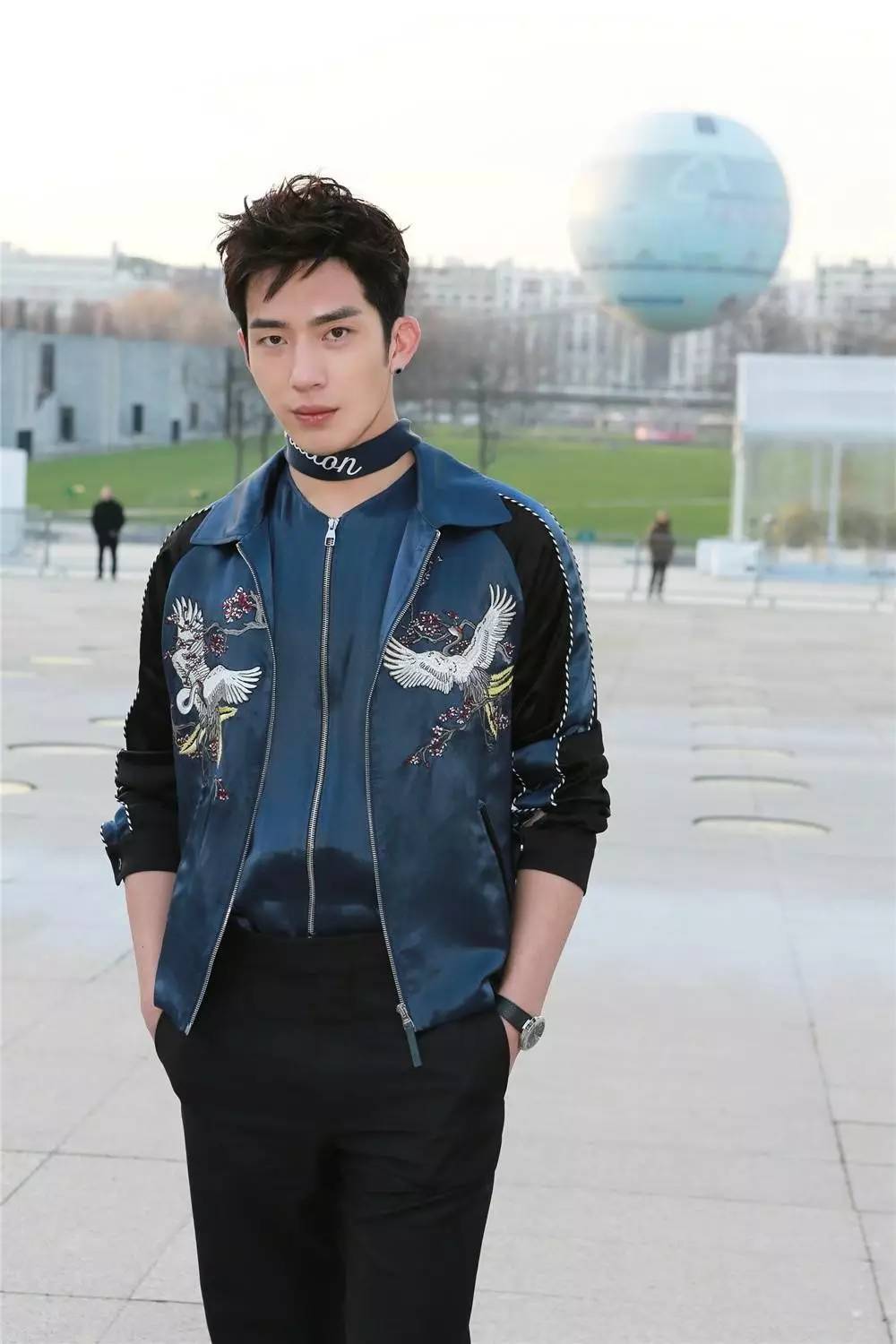 重磅刺绣夹克,朋克风刺绣夹克