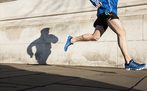 跑步鞋与徒步鞋的区别,徒步鞋与跑步鞋的区别