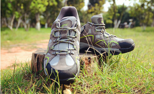 跑步鞋与徒步鞋的区别,徒步鞋与跑步鞋的区别