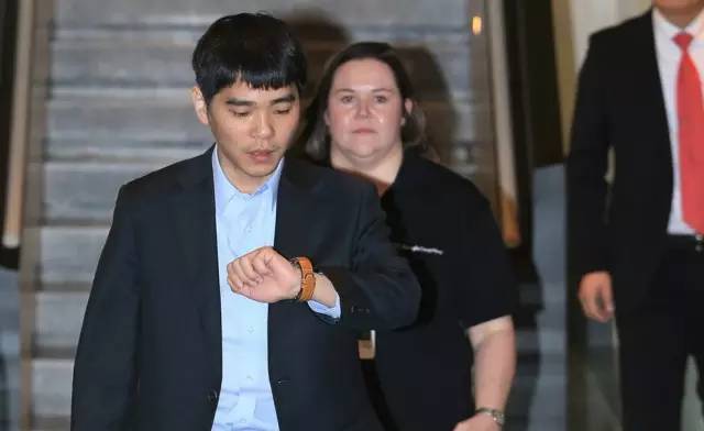 围棋李世石对战柯洁二番战,围棋巅峰对决柯洁vs李世石