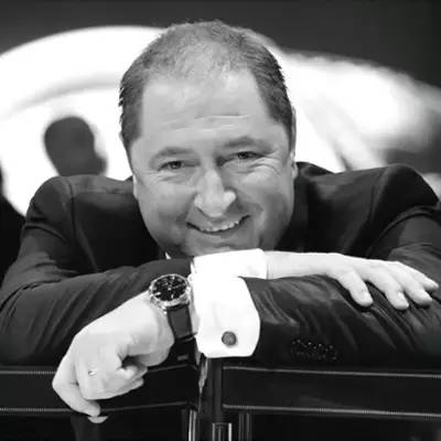 别再为智能手表互掐,听听瑞士制表大佬怎么说|回顾雅趣走过的巴塞尔