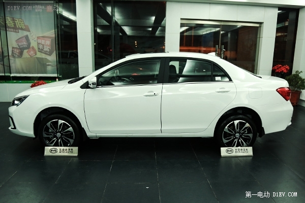 17款比亚迪秦ev300续航实测,比亚迪秦2016款ev300旗舰型