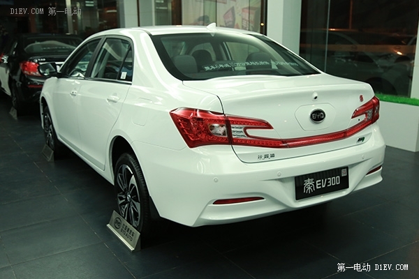 17款比亚迪秦ev300续航实测,比亚迪秦2016款ev300旗舰型