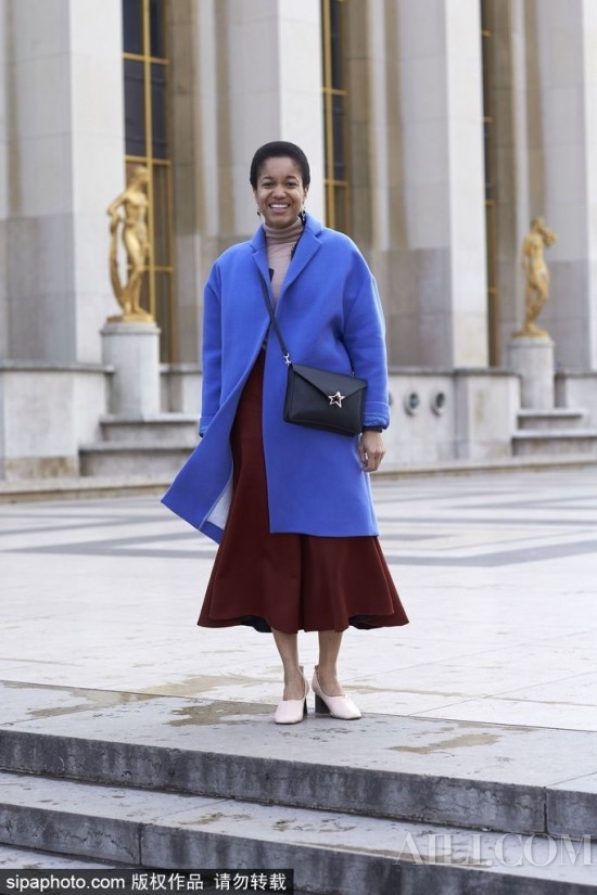 巨丑的奶奶鞋为什么这么火 (奶奶鞋到底是纯丑还是时髦)