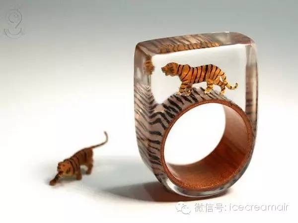 IsabellKiefhaber|超凡脱俗的首饰里面的精彩小小世界