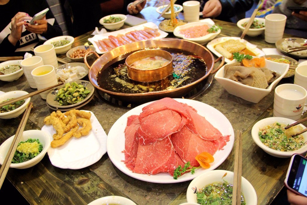 发现一家正宗重庆地瓜老火锅,重庆大龙山地瓜老火锅好不好吃