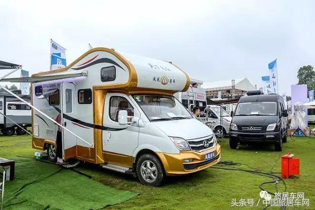 带麻将机ktv洗衣机的房车,35万带麻将桌的房车