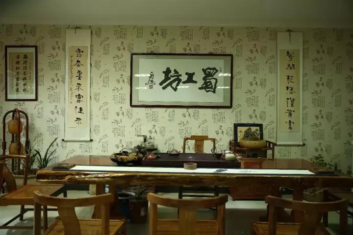 手工陶器店,看了一辈子的店