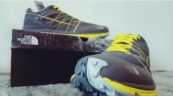 秋冬跑步鞋排行榜,北面跑步鞋是巅峰系列嘛