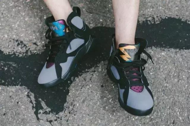 论最会穿鞋的兔子，我只服他！兔八哥鞋款大盘点