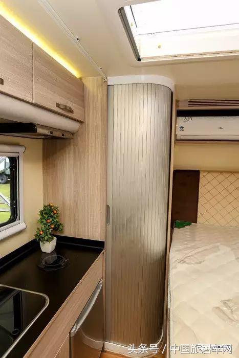 带麻将机ktv洗衣机的房车,35万带麻将桌的房车