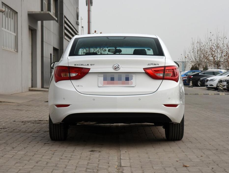 2017款英朗自动豪华型用车感受，底盘低不适合在农村开