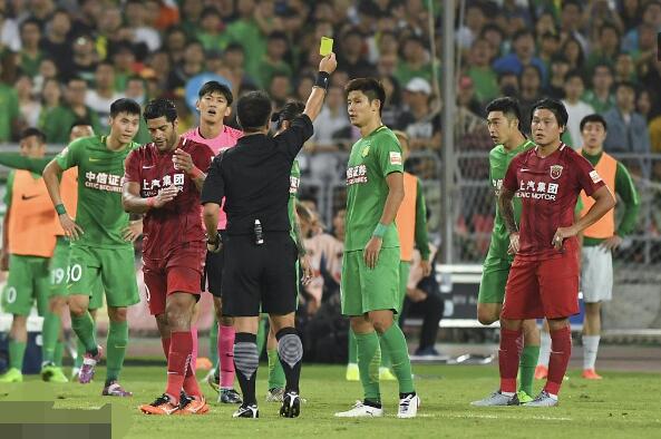 赵和靖丢点球的原因,赵和靖顶裁判