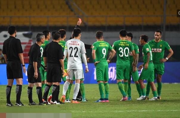 赵和靖丢点球的原因,赵和靖顶裁判