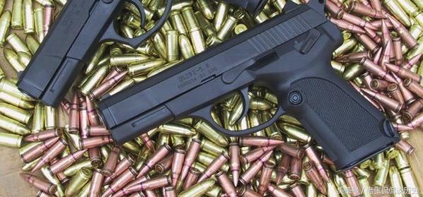 冲锋枪都是用手枪弹吗,现在的冲锋枪都是手枪弹吗