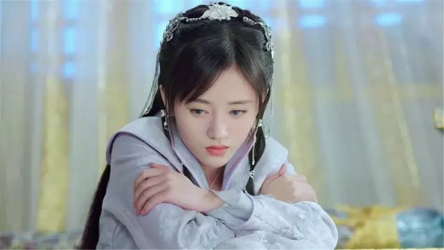 mike帅气腹肌,mike露腹肌